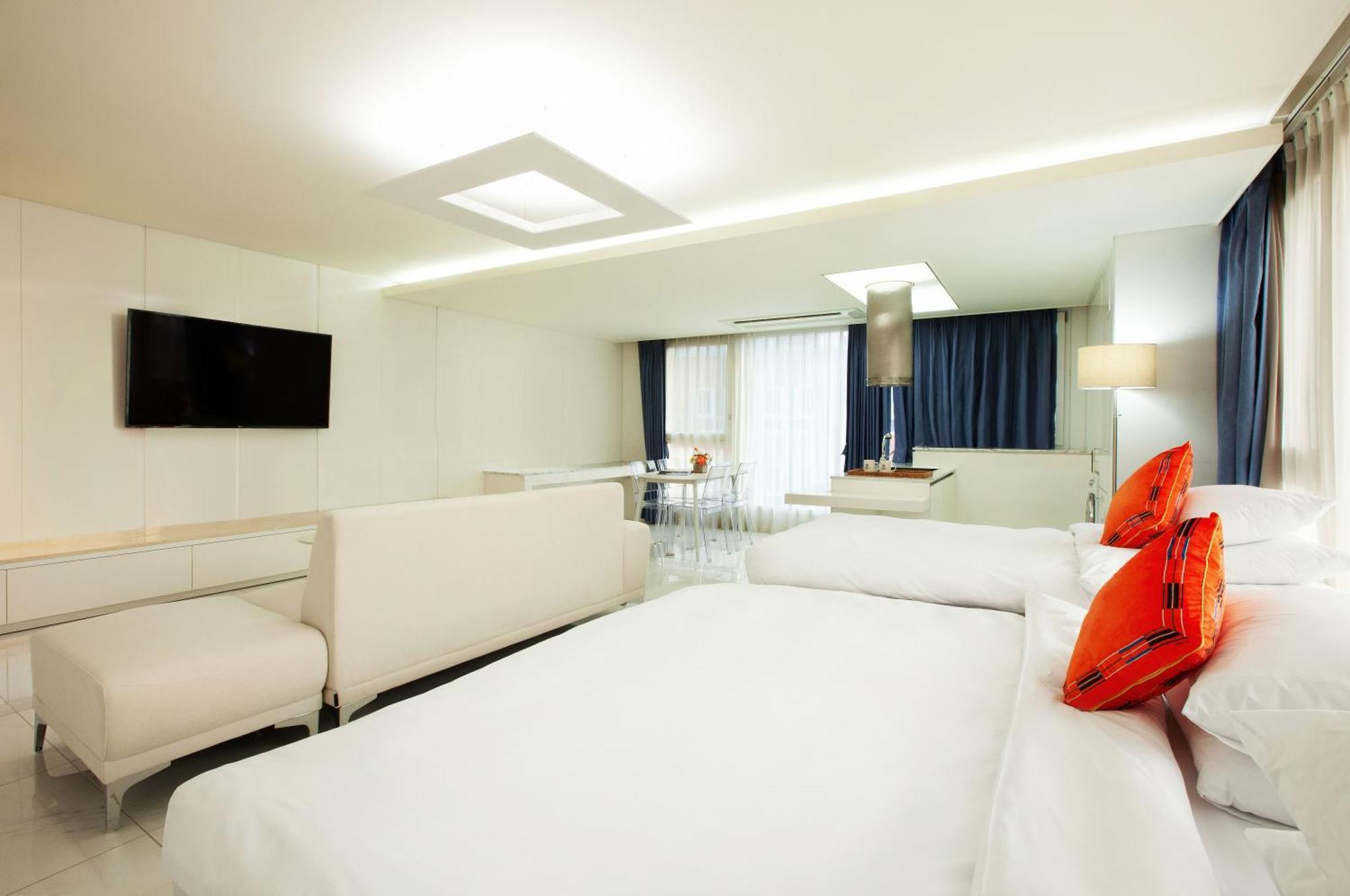 Shin Shin Hotel Jeju Ocean Seogwipo Exterior photo