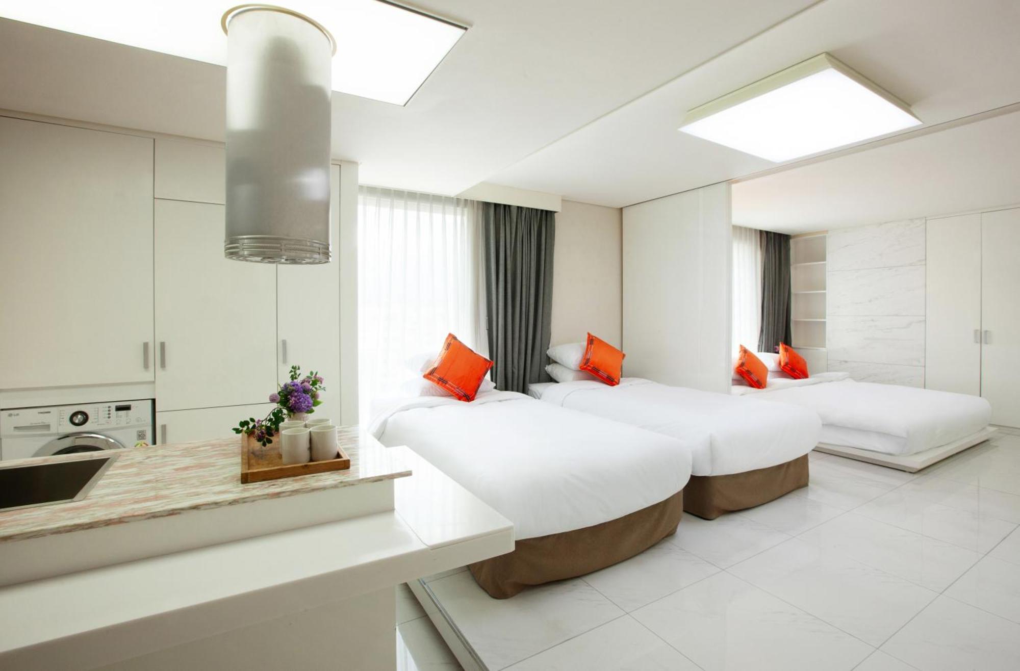 Shin Shin Hotel Jeju Ocean Seogwipo Exterior photo
