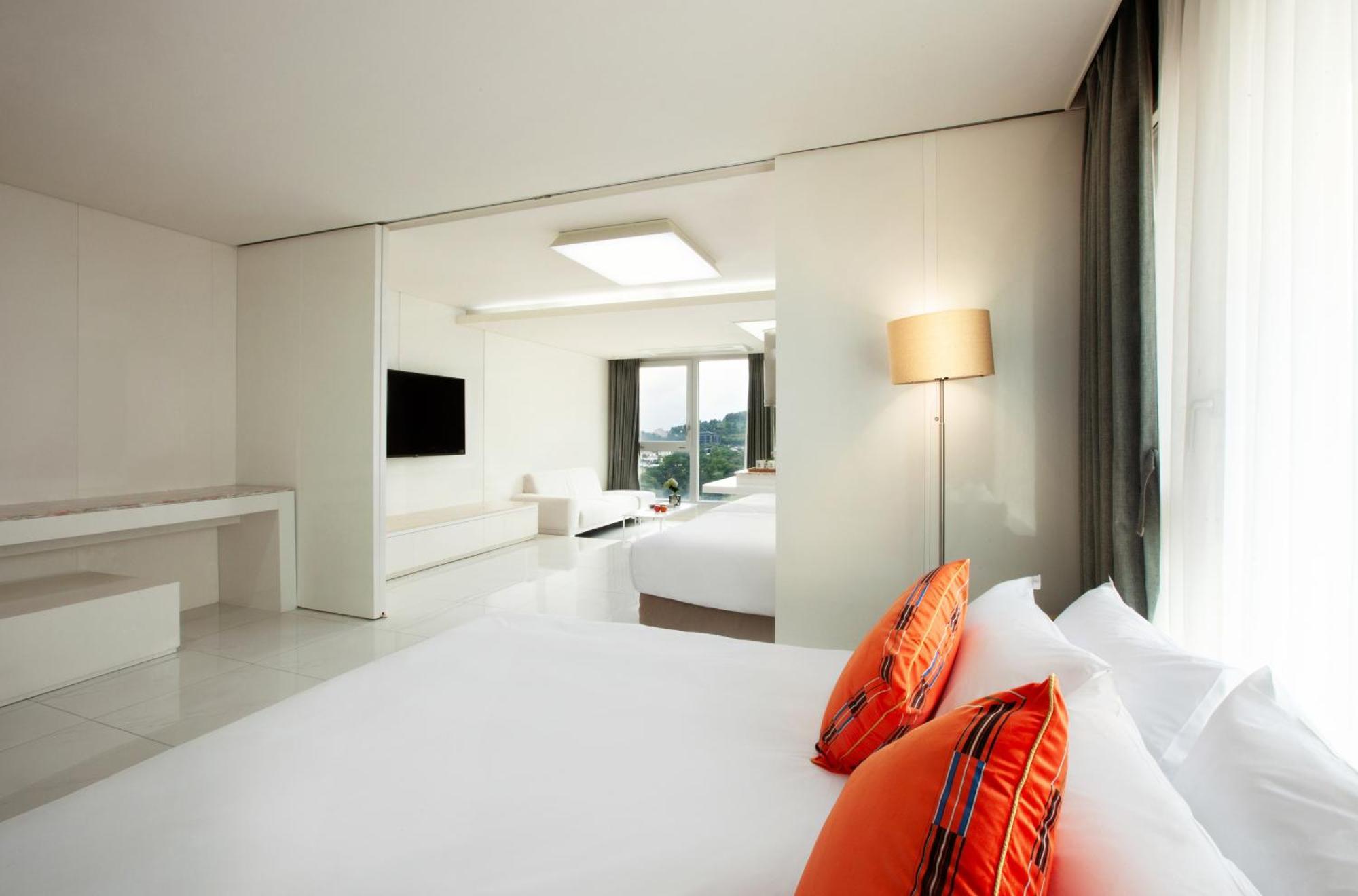 Shin Shin Hotel Jeju Ocean Seogwipo Exterior photo