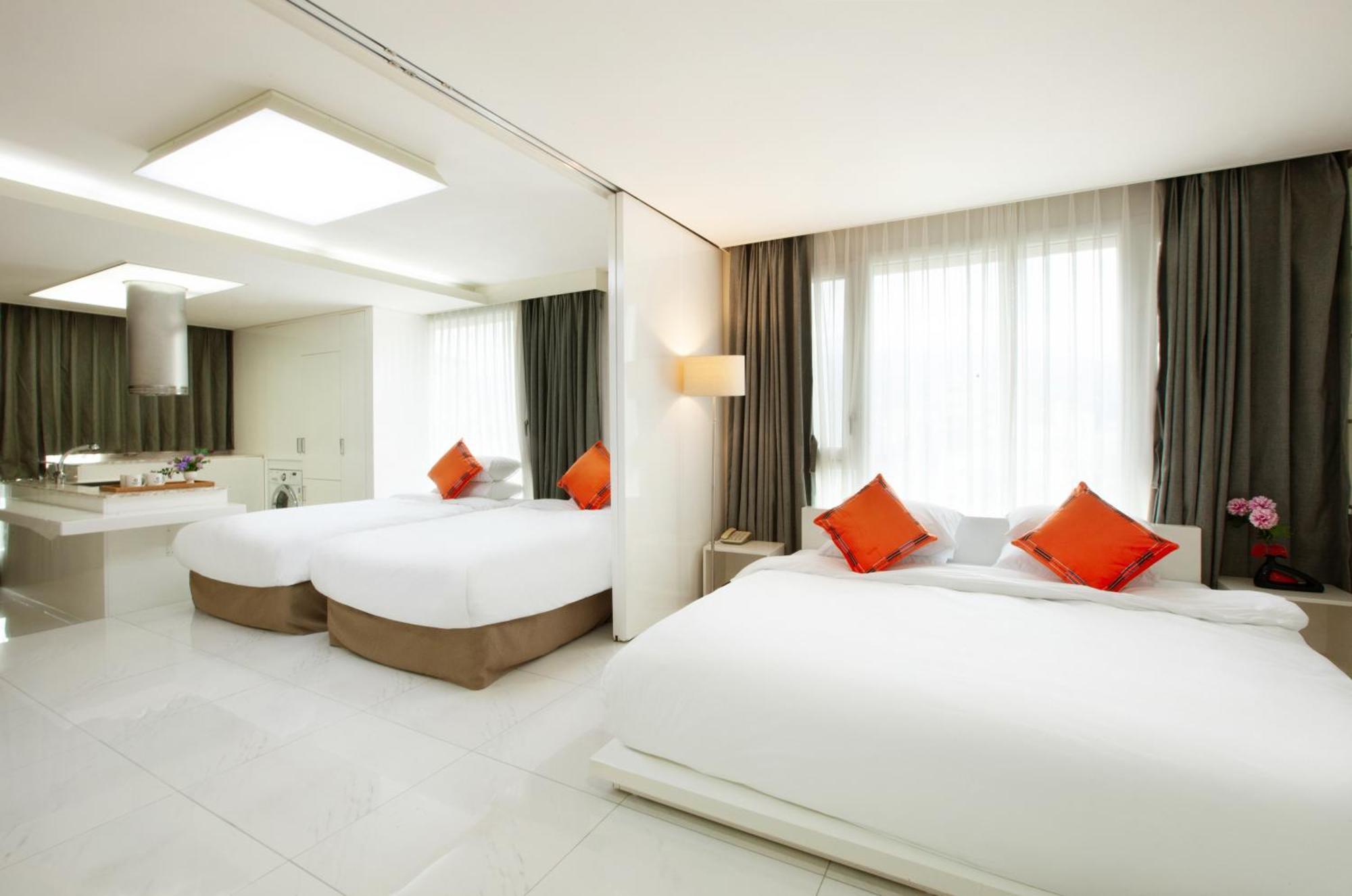 Shin Shin Hotel Jeju Ocean Seogwipo Exterior photo